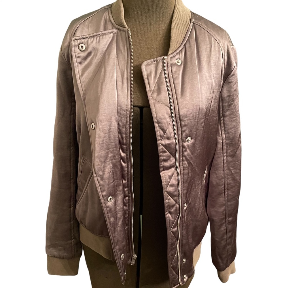 Abercrombie Silky Bomber Jacket in Olive Green Size Medium.